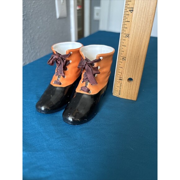 Victoria Carlsbad Austrian Porcelain 2 - "Shoes of Glass" Collection - Picture 2 of 14